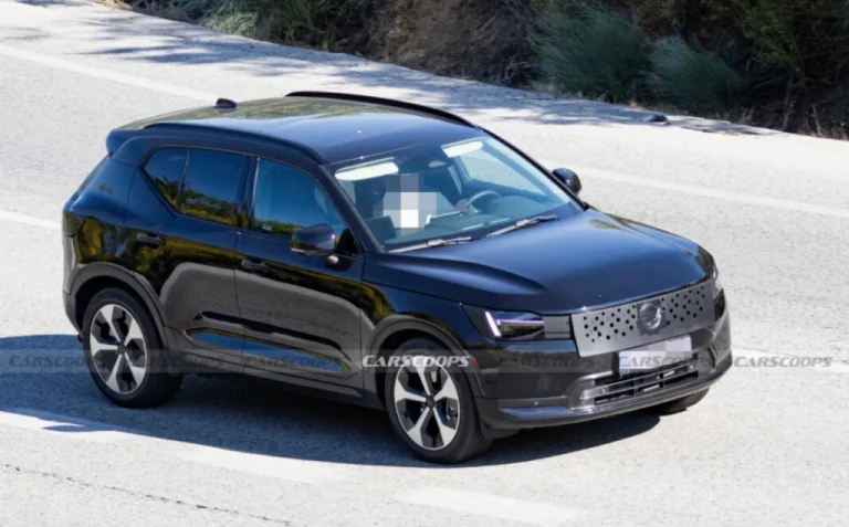 Volvo готує новий електрокросовер, який стане більшим і дешевшим за EX40