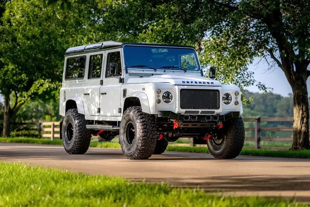 Ателье Helderburg превратило классический Defender в произведение искусства