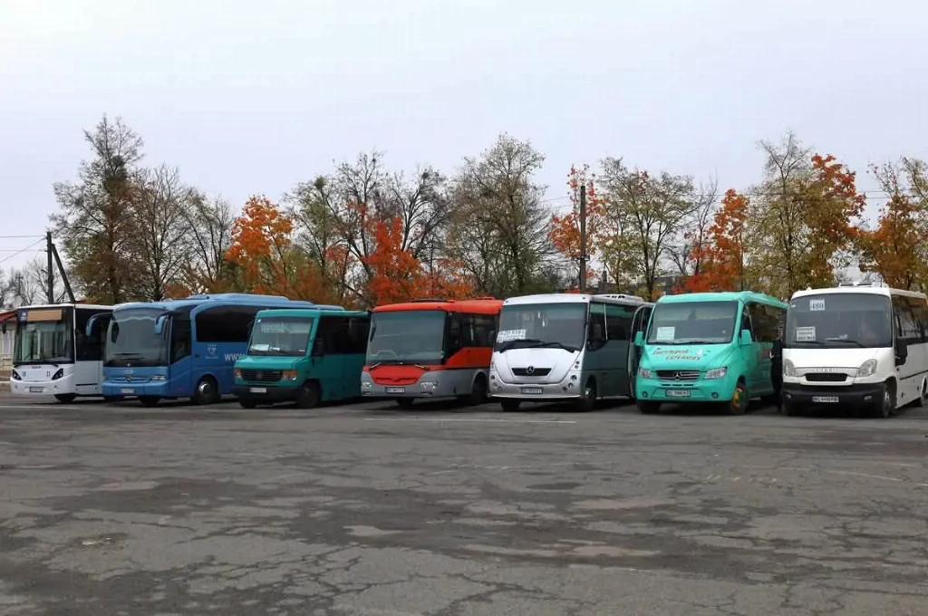 На маршрутах Львівщини з’явилися автобуси цікавих марок